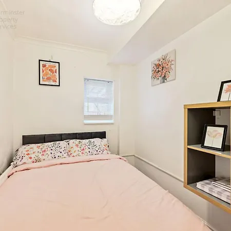 Cosy Tottenham Apartment Sleeps 4 London Exterior photo