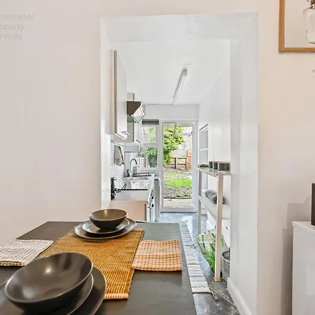 Cosy Tottenham Apartment Sleeps 4 London Exterior photo