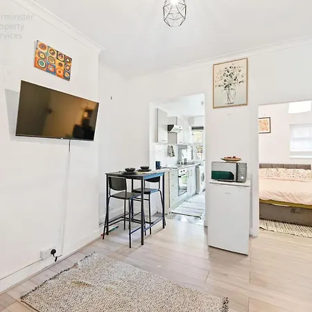 Cosy Tottenham Apartment Sleeps 4 London Exterior photo